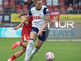 Clare Hunt of Tottenham Hotspur Women plays during the Barclays FA Women's Super League soccer match between Tottenham Hotspur Women and Liv...