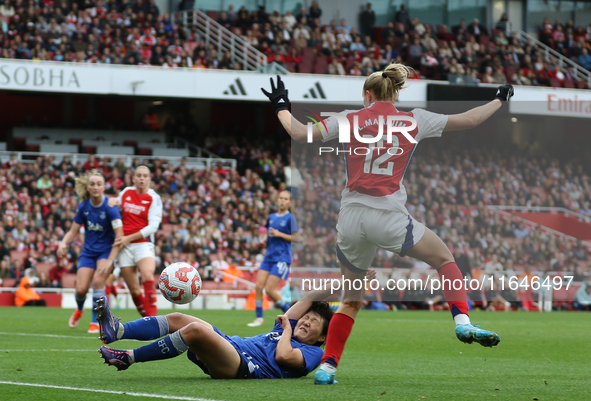 Honoka Hayashi of Everton clears the ball during the Barclays FA Women's Super League match between Arsenal and Everton at the Emirates Stad...