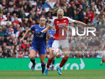 Arsenal's Frida Maanum runs with the ball during the Barclays FA Women's Super League match between Arsenal and Everton at the Emirates Stad...