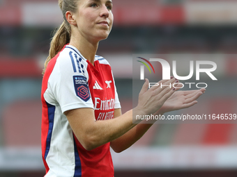 Lia Walti of Arsenal thanks the fans after the Barclays FA Women's Super League match between Arsenal and Everton at the Emirates Stadium in...