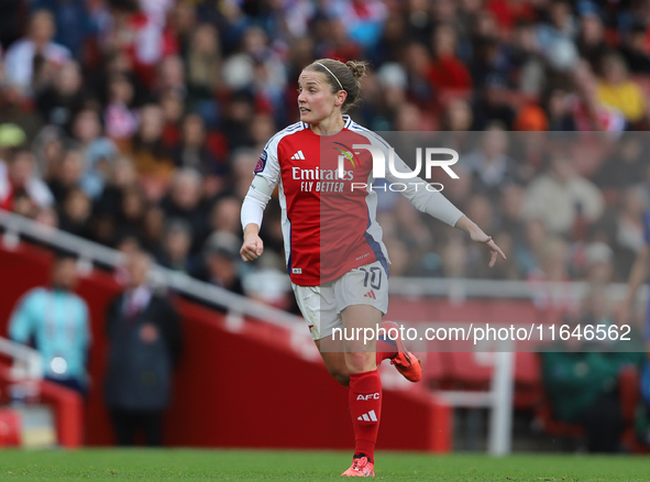 Arsenal Captain Kim Little participates in the Barclays FA Women's Super League match between Arsenal and Everton at the Emirates Stadium in...