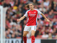 Arsenal's Laia Codina participates in the Barclays FA Women's Super League match between Arsenal and Everton at the Emirates Stadium in Lond...