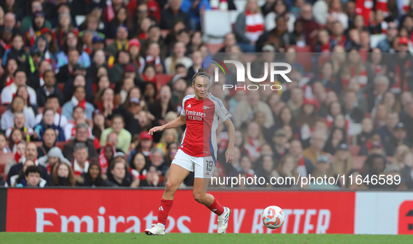 Arsenal's Caitlin Foord participates in the Barclays FA Women's Super League match between Arsenal and Everton at the Emirates Stadium in Lo...