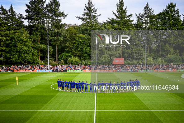 A minute of silence takes place before the training for Johan Neeskens during the match training and press conference for the Netherlands on...