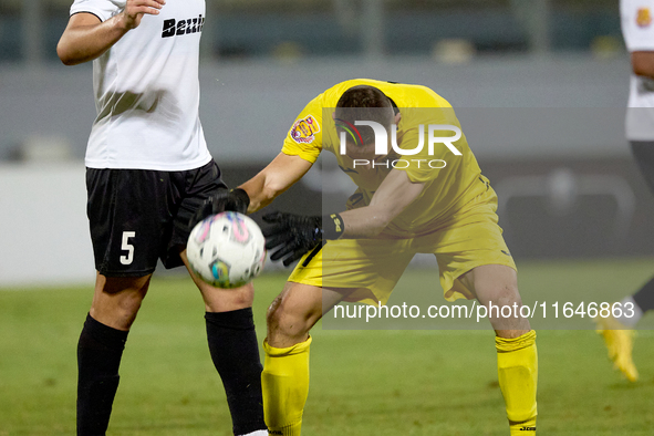 Hugo Sacco, goalkeeper of Hibernians, reacts in celebration after the Malta 360 Sports Premier League soccer match between Hamrun Spartans a...