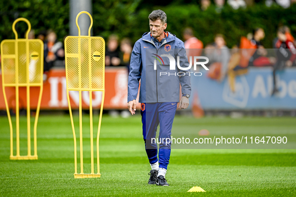 Netherlands assistant trainer Wim Jonk is present during the match training and press conference for the Netherlands on October 7, 2024, at...