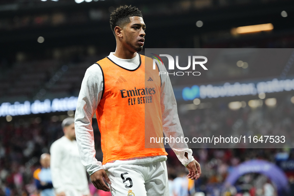 Jude Bellingham central midfield of Real Madrid and England during the warm-up before the LaLiga match between Atletico de Madrid and Real M...