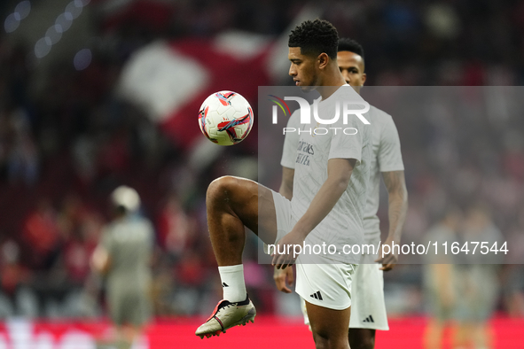 Jude Bellingham central midfield of Real Madrid and England during the warm-up before the LaLiga match between Atletico de Madrid and Real M...