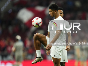 Jude Bellingham central midfield of Real Madrid and England during the warm-up before the LaLiga match between Atletico de Madrid and Real M...