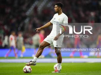 Jude Bellingham central midfield of Real Madrid and England during the warm-up before the LaLiga match between Atletico de Madrid and Real M...