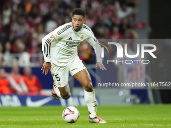 Jude Bellingham central midfield of Real Madrid and England during the LaLiga match between Atletico de Madrid and Real Madrid CF  at Estadi...