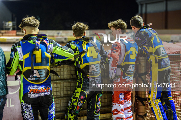 (From left to right) Sheffield Cubs' Nathan Ablitt, Ace Pijper, Stene Pijper, and Jamie Etherington watch the track preparation during the W...