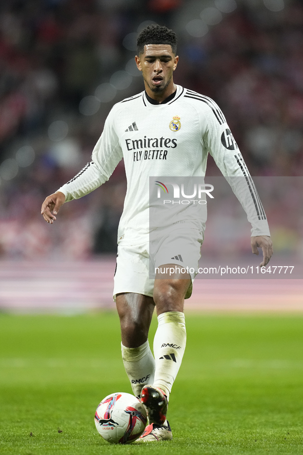 Jude Bellingham central midfield of Real Madrid and England during the LaLiga match between Atletico de Madrid and Real Madrid CF  at Estadi...