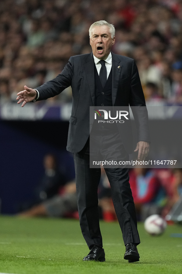 Carlo Ancelotti head coach of Real Madrid reacts during the LaLiga match between Atletico de Madrid and Real Madrid CF  at Estadio Civitas M...