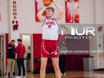 Wisconsin Badgers forward Steven Crowl #22 shoots a jumper during local media day at the Nicholas Johnson Pavilion in Madison, WI, on Octobe...