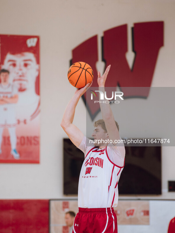 Wisconsin Badgers forward Steven Crowl #22 shoots a jumper during local media day at the Nicholas Johnson Pavilion in Madison, WI, on Octobe...