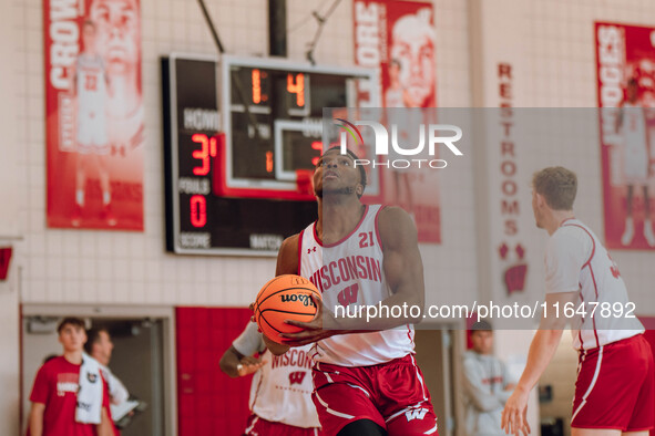 Wisconsin Badgers forward Chris Hodges #21 eyes the rim during practice at the Nicholas Johnson Pavilion in Madison, WI, on October 7, 2024....