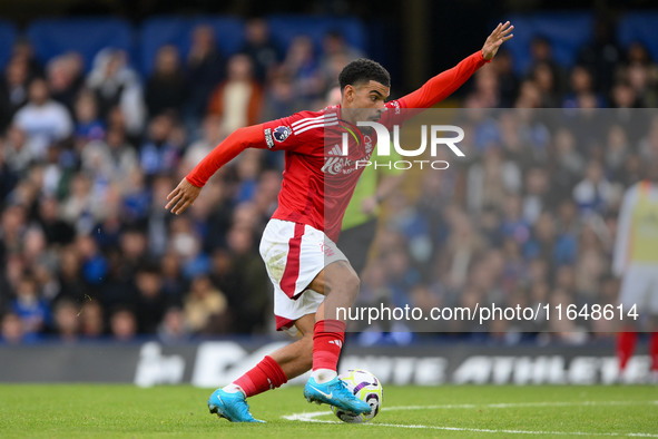 Morgan Gibbs-White of Nottingham Forest is in action during the Premier League match between Chelsea and Nottingham Forest at Stamford Bridg...