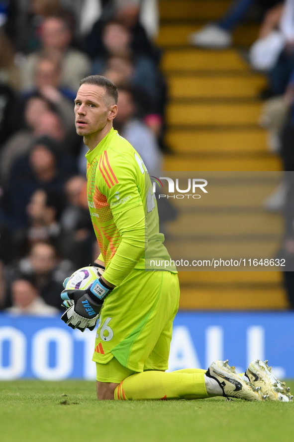 Matz Sels is the Nottingham Forest goalkeeper during the Premier League match between Chelsea and Nottingham Forest at Stamford Bridge in Lo...