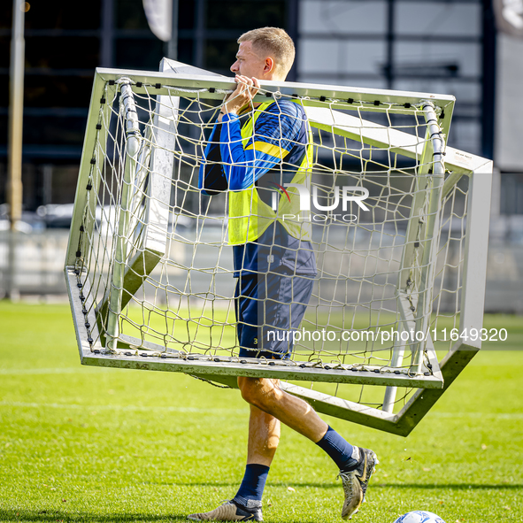 During the match between Feyenoord and Twente at the Feyenoord stadium De Kuip for the Dutch Eredivisie season 2024-2025 in Rotterdam, Nethe...