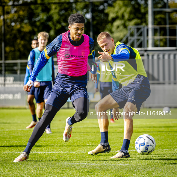 During the match between Feyenoord and Twente at the Feyenoord stadium De Kuip for the Dutch Eredivisie season 2024-2025 in Rotterdam, Nethe...