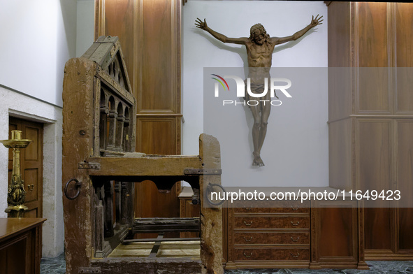 A view of the relic of the first Pope, the wooden throne known as the 'Cathedra Sancti Petri Apostoli', is temporarily removed during the re...