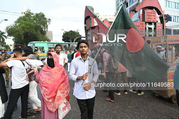 Students Are Blocking The Gulisthan Intersection During A Protest Demanding Trial For The Murder Of All The Martyrs Including The Martyred I...