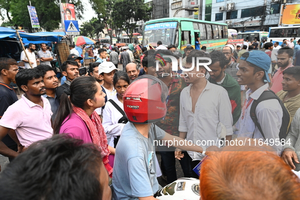 Students Are Blocking The Gulisthan Intersection During A Protest Demanding Trial For The Murder Of All The Martyrs Including The Martyred I...