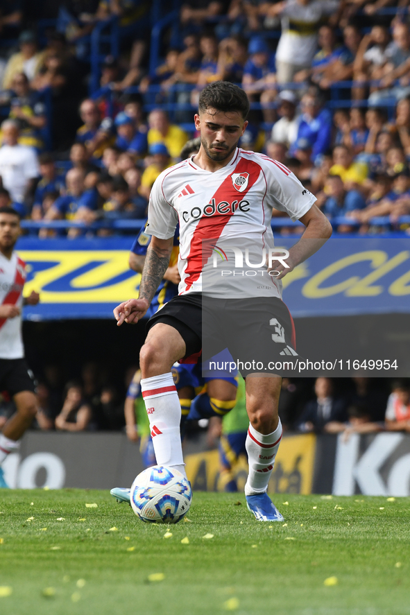 Santiago Simon of River Plate participates in a Liga Profesional match between Boca Juniors and River Plate at Alberto J. Armando Stadium in...