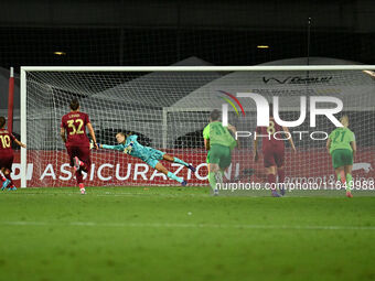 Manuela Giugliano of A.S. Roma Femminile scores the goal for 1-0 during Group A - Day 1 of the UEFA Women's Champions League 2023/24 between...