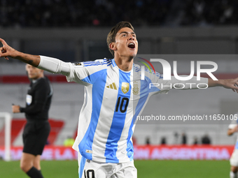 Paulo Dybala of Argentina celebrates his goal during a match between Argentina and Chile at Estadio Mas Monumental Antonio Vespucio Liberti...