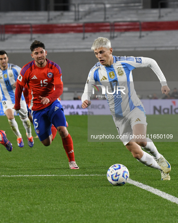 Alejandro Garnacho of Argentina participates in a match between Argentina and Chile at Estadio Mas Monumental Antonio Vespucio Liberti in Bu...