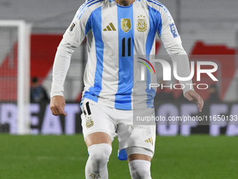 Giovani Lo Celso of Argentina participates in a match between Argentina and Chile at Estadio Mas Monumental Antonio Vespucio Liberti in Buen...