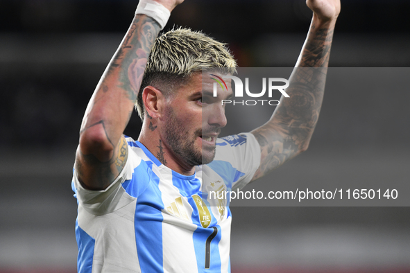 Rodrigo De Paul of Argentina participates in a match between Argentina and Chile at Estadio Mas Monumental Antonio Vespucio Liberti in Bueno...