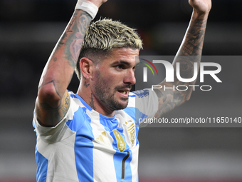 Rodrigo De Paul of Argentina participates in a match between Argentina and Chile at Estadio Mas Monumental Antonio Vespucio Liberti in Bueno...