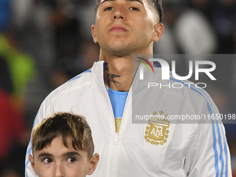 Enzo Fernandez participates in the national anthems ceremony before a match between Argentina and Chile at Estadio Mas Monumental Antonio Ve...