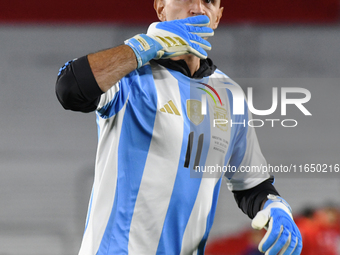 Emiliano Martinez of Argentina stands before a match between Argentina and Chile at Estadio Mas Monumental Antonio Vespucio Liberti in Bueno...