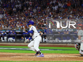 Mark Vientos #27 of the New York Mets bats during the sixth inning in Game 3 of a baseball NL Division Series against the Philadelphia Phill...