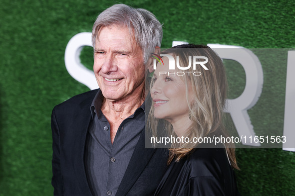 Harrison Ford and wife Calista Flockhart arrive at the World Premiere Of Apple TV+ Series' 'Shrinking' Season 2 held at the Pacific Design C...