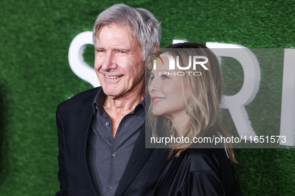 Harrison Ford and wife Calista Flockhart arrive at the World Premiere Of Apple TV+ Series' 'Shrinking' Season 2 held at the Pacific Design C...