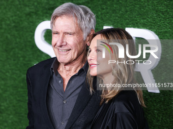 Harrison Ford and wife Calista Flockhart arrive at the World Premiere Of Apple TV+ Series' 'Shrinking' Season 2 held at the Pacific Design C...