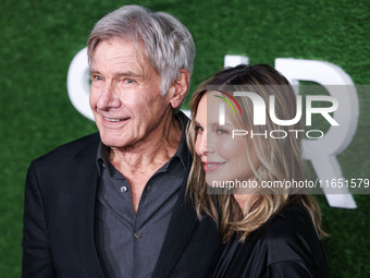 Harrison Ford and wife Calista Flockhart arrive at the World Premiere Of Apple TV+ Series' 'Shrinking' Season 2 held at the Pacific Design C...