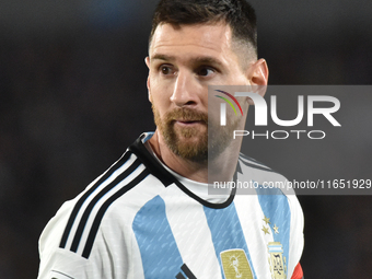 Lionel Messi of Argentina participates in a World Cup Qualifiers match between Argentina and Paraguay at Estadio Mas Monumental Antonio Vesp...