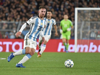 Alexis Mac Allister of Argentina participates in a World Cup Qualifiers match between Argentina and Paraguay at Estadio Mas Monumental Anton...