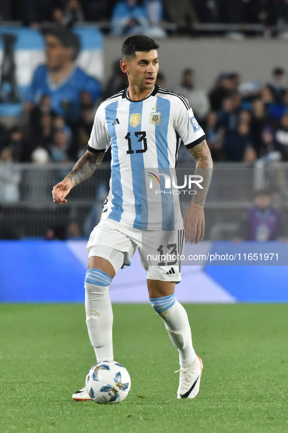 Cristian Romero of Argentina participates in a World Cup Qualifiers match between Argentina and Ecuador at Estadio Mas Monumental Antonio Ve...