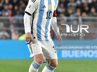 Lionel Messi of Argentina participates in a World Cup Qualifiers match between Argentina and Ecuador at Estadio Mas Monumental Antonio Vespu...