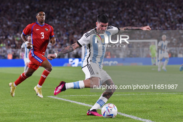 Rodrigo De Paul of Argentina participates in an International Friendly match between Argentina and Panama at Estadio Mas Monumental Antonio...