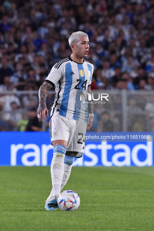 Enzo Fernandez of Argentina participates in an International Friendly match between Argentina and Panama at Estadio Mas Monumental Antonio V...