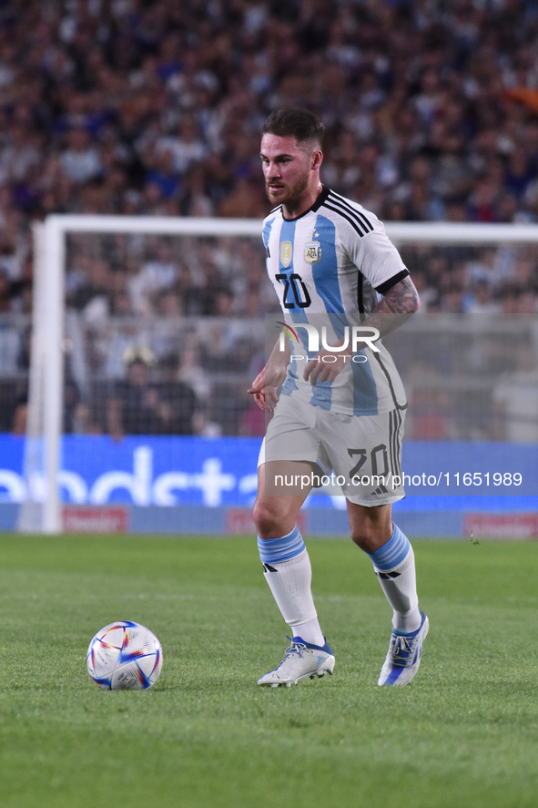 Alexis Mac Allister of Argentina participates in an International Friendly match between Argentina and Panama at Estadio Mas Monumental Anto...