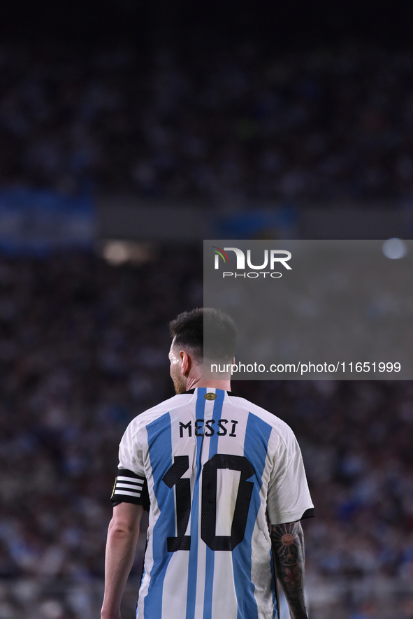 Lionel Messi of Argentina participates in an International Friendly match between Argentina and Panama at Estadio Mas Monumental Antonio Ves...